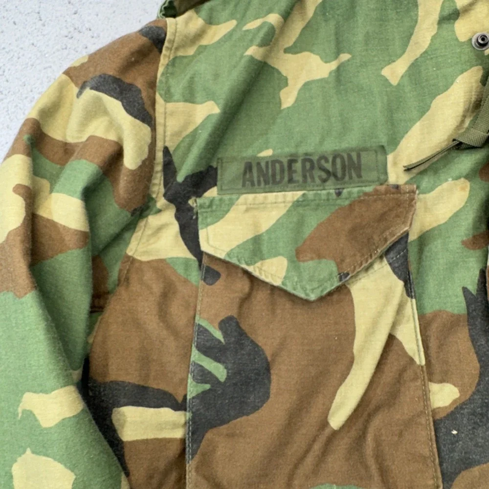 Vintage US Army Field M65 Jacket Mens Medium Short Camo Military Coat Woodland